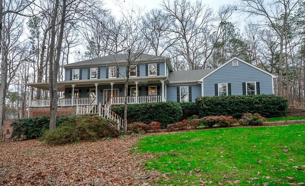 4 bedroom, 3,256 sq ft single family residence sold at 4338 Roundtree Lane, Lithonia, GA 30038