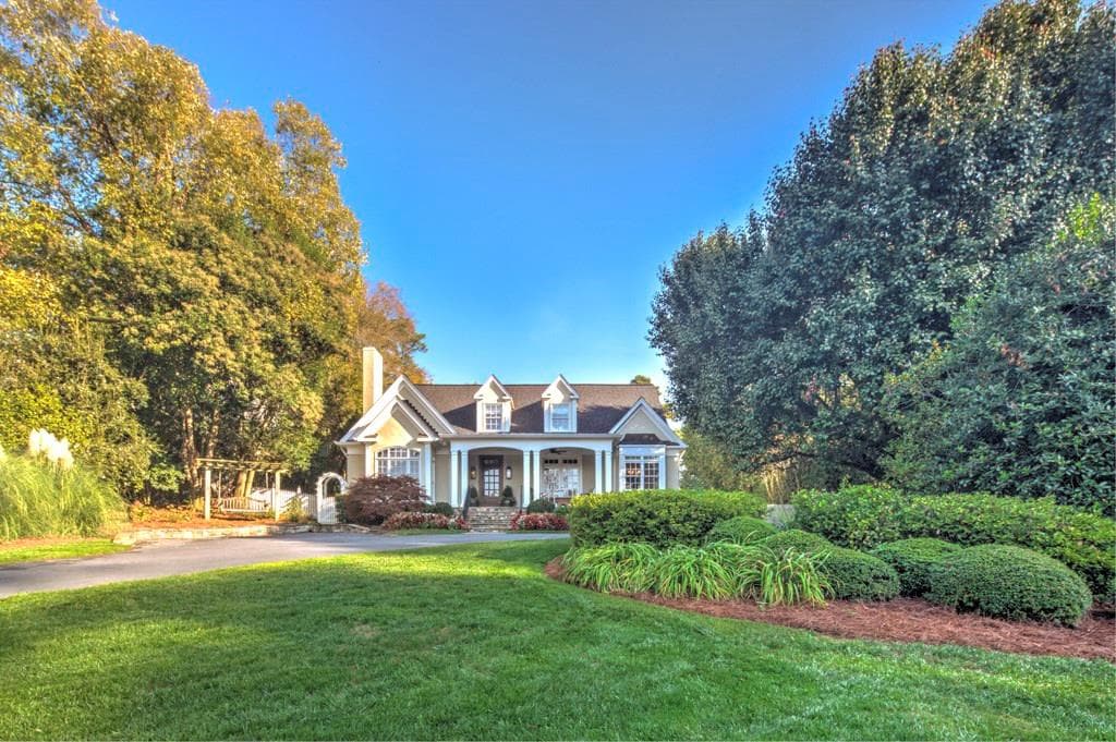 4 bedroom single family residence sold at 3980 E Brookhaven Drive, Brookhaven, GA 30319