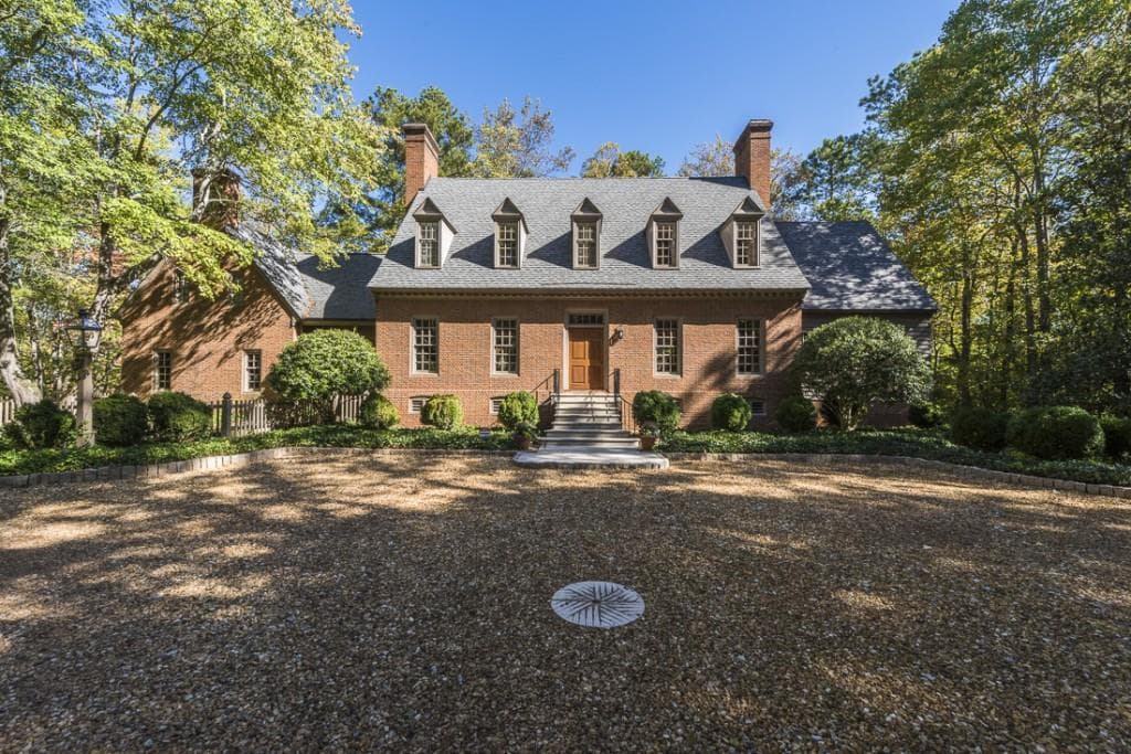 4 bedroom, 4,688 sq ft single family residence sold at 3812 Rock Ivy Trail, Roswell, GA 30075