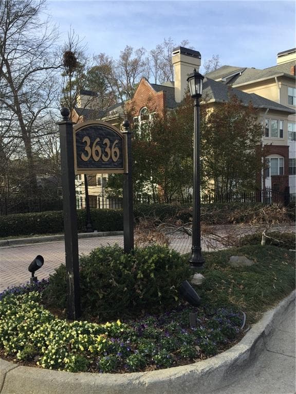 1 bedroom, 1,012 sq ft condominium sold at 3636 Habersham Road 2206, Atlanta, GA 30305