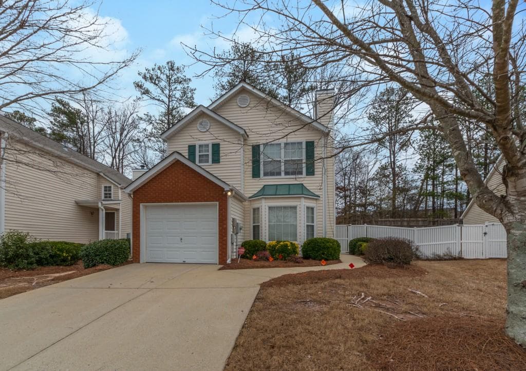 2 bedroom, 1,455 sq ft single family residence sold at 13496 Aventide Lane, Alpharetta, GA 30004
