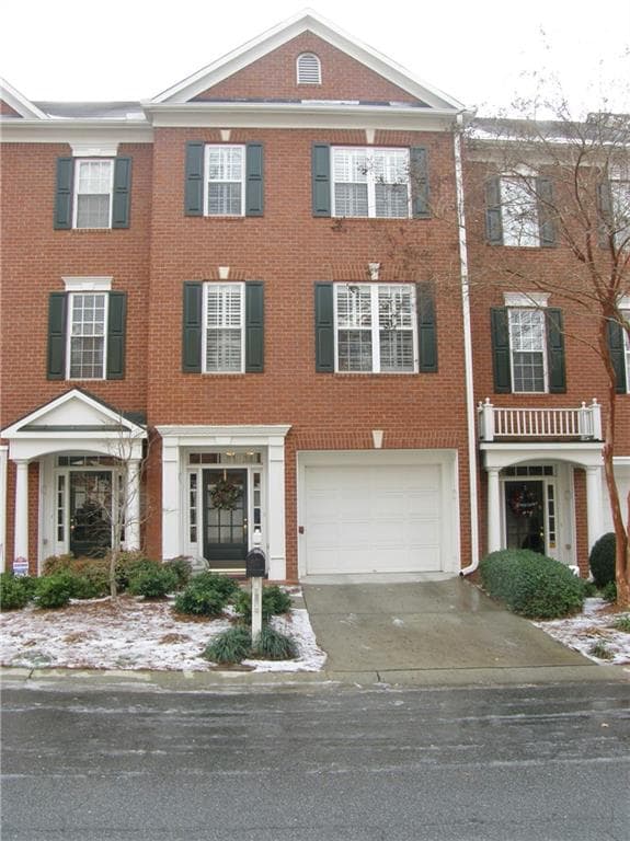 3 bedroom, 2,124 sq ft townhouse sold at 1703 Waters Edge Trail 1703, Roswell, GA 30075