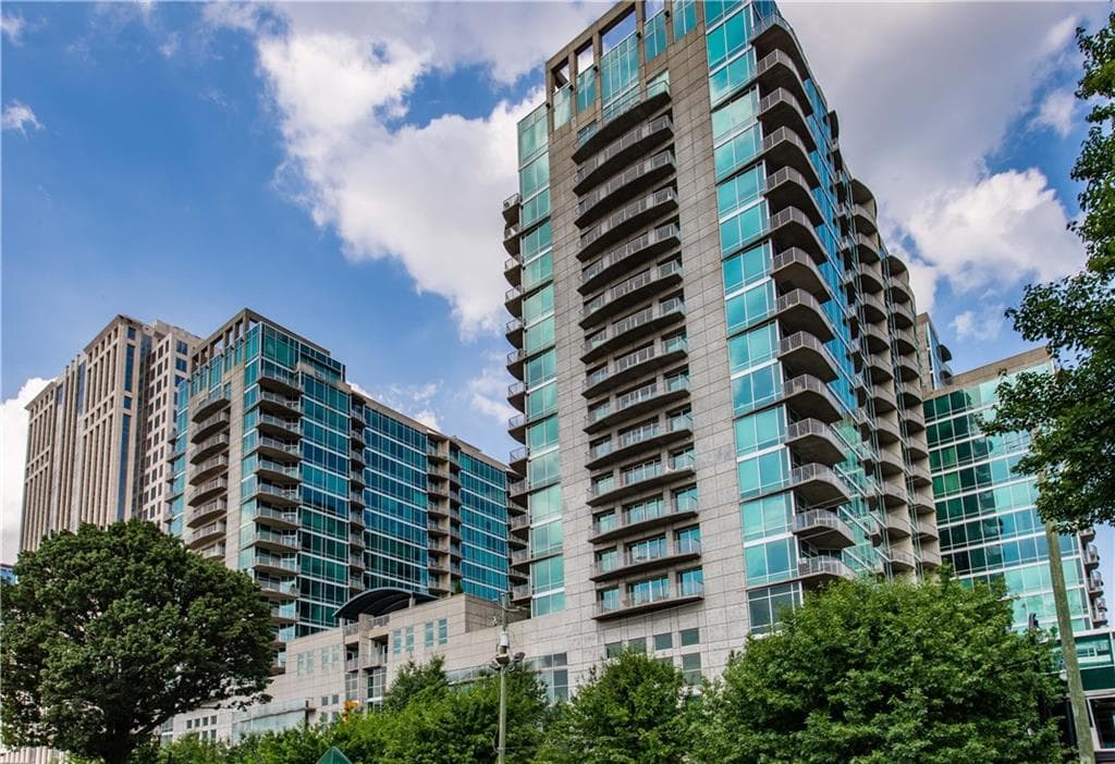 1 bedroom, 897 sq ft condominium sold at 943 Peachtree Street 1319, Atlanta, GA 30309