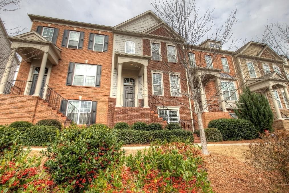 3 bedroom, 2,268 sq ft townhouse sold at 2450 Natoma Court 11, Smyrna, GA 30080