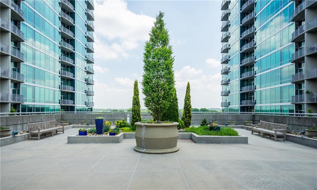 1 bedroom, 767 sq ft condominium sold at 943 Peachtree Street 1535, Atlanta, GA 30309