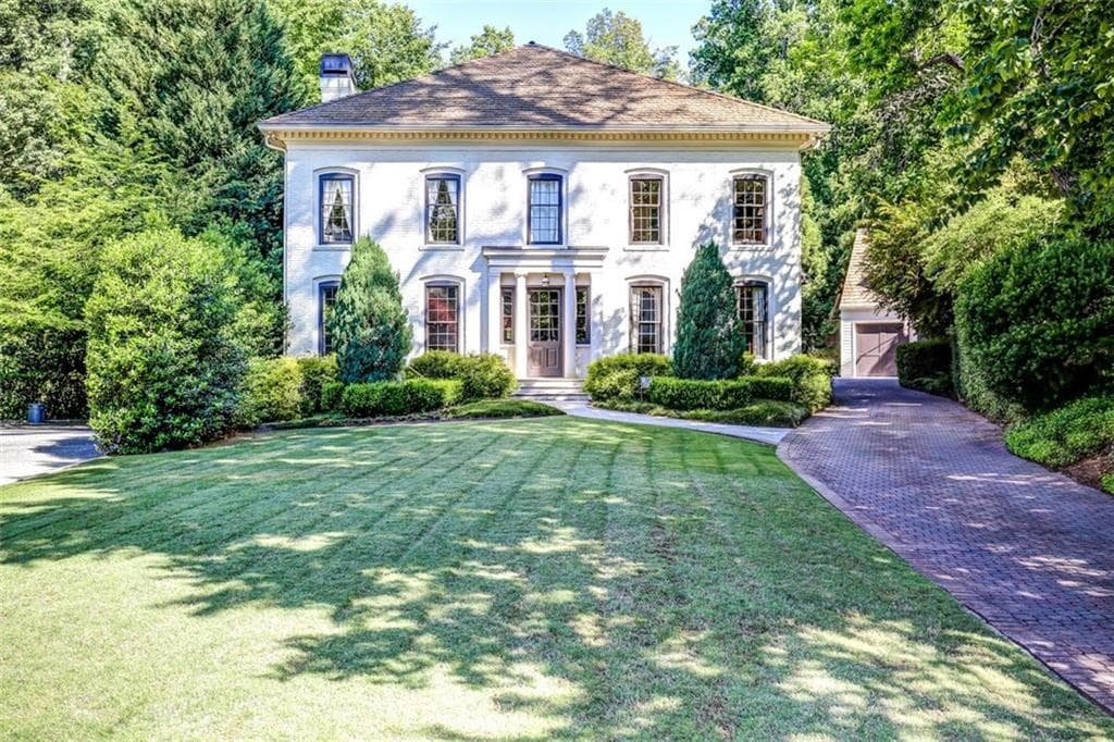 6 bedroom, 5,664 sq ft single family residence sold at 916 Club Station Drive, Atlanta, GA 30319
