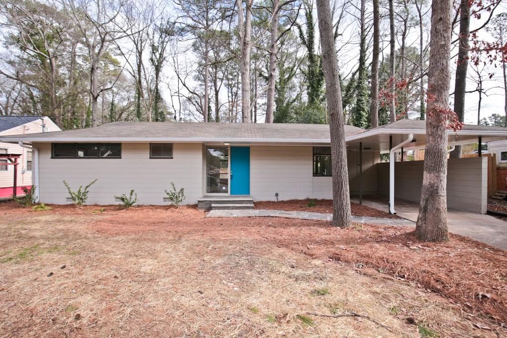 2 bedroom, 1,036 sq ft single family residence sold at 1822 Shirley Street, Atlanta, GA 30310