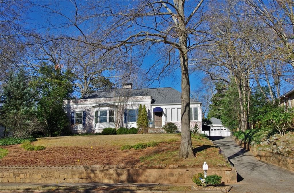 4 bedroom, 2,805 sq ft single family residence sold at 1220 Fairview Road, Atlanta, GA 30306
