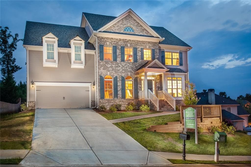 5 bedroom, 3,018 sq ft single family residence sold at 2015 Poplar Ridge Place, Cumming, GA 30040
