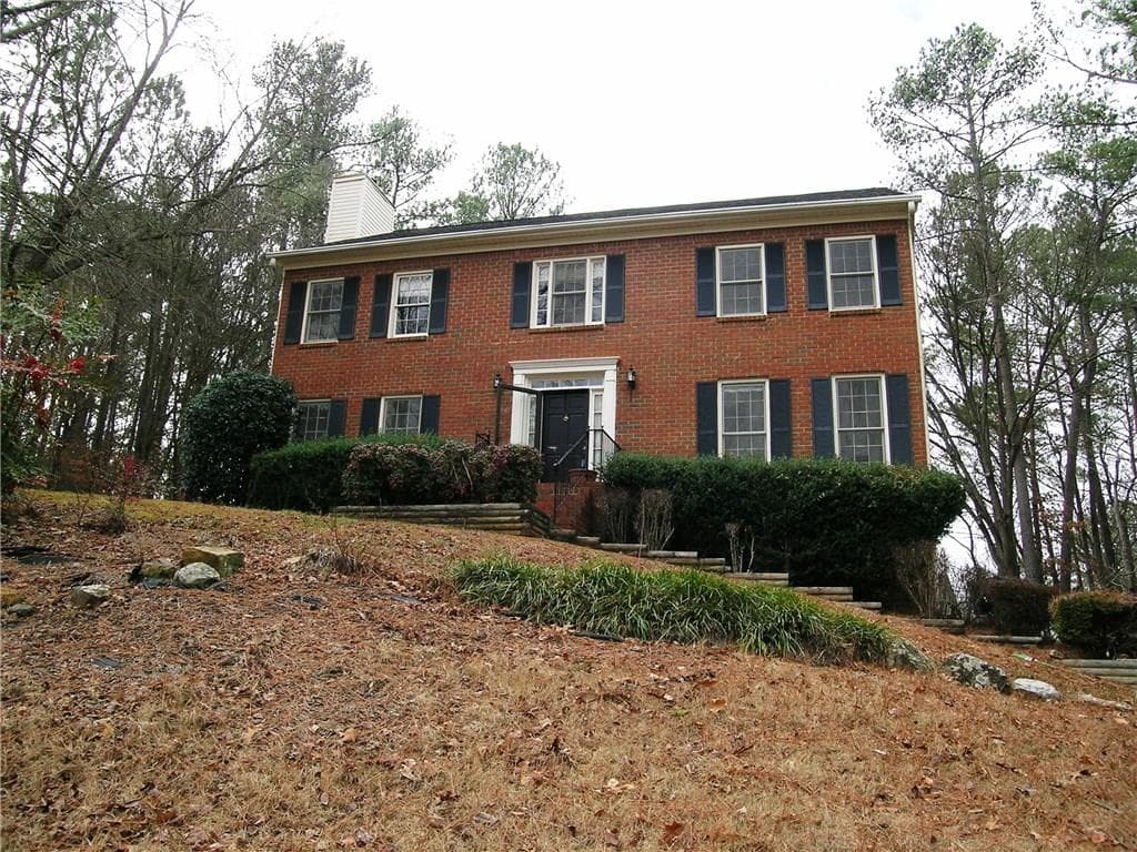 4 bedroom, 2,926 sq ft single family residence sold at 1811 Travers Circle, Lawrenceville, GA 30044