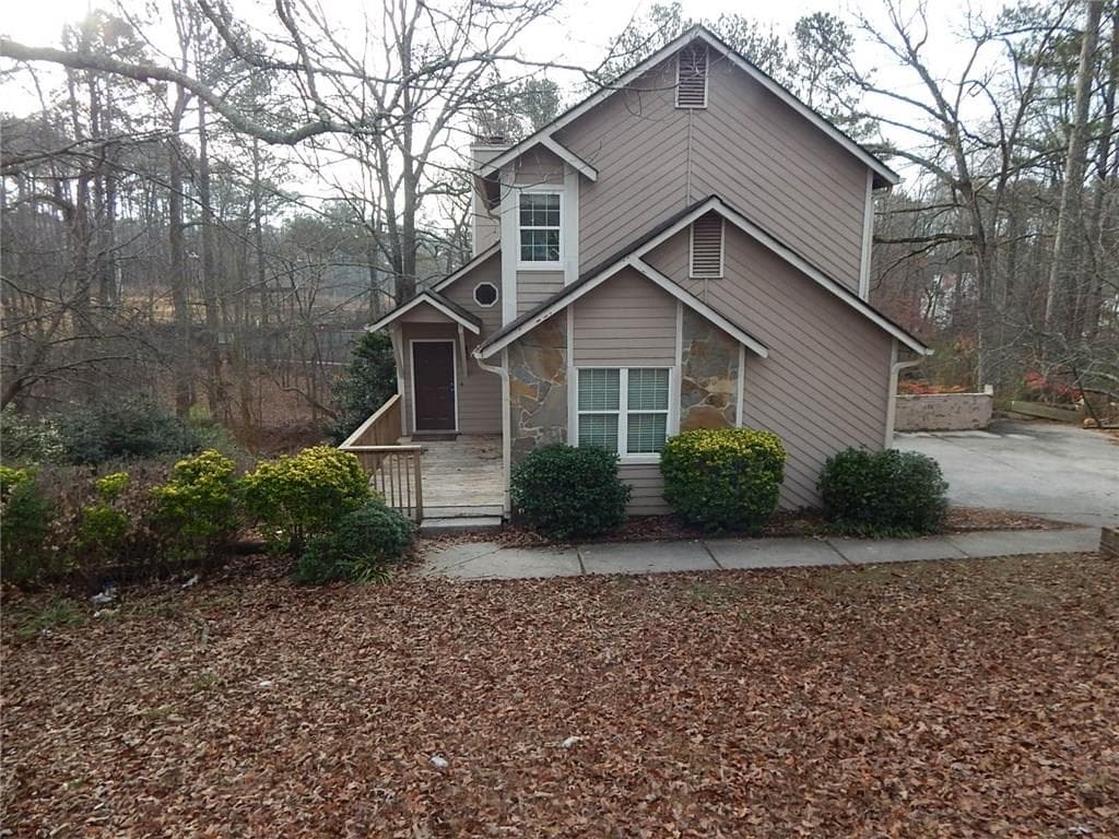 3 bedroom single family residence sold at 2715 Wildflower Lane, Snellville, GA 30039