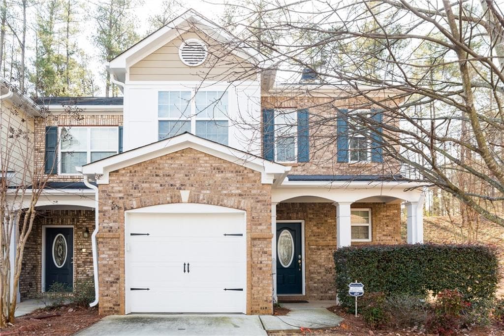 3 bedroom, 1,880 sq ft townhouse sold at 3301 Fernview Drive, Lawrenceville, GA 30044