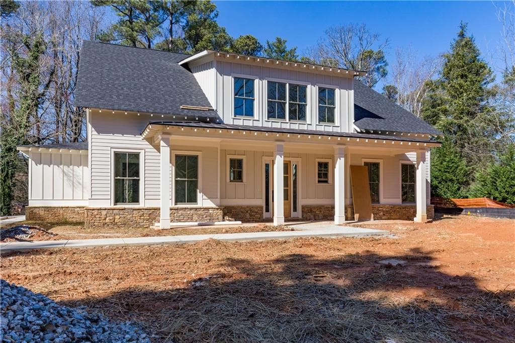5 bedroom, 4,500 sq ft single family residence sold at 6436 Wright Road, Sandy Springs, GA 30328