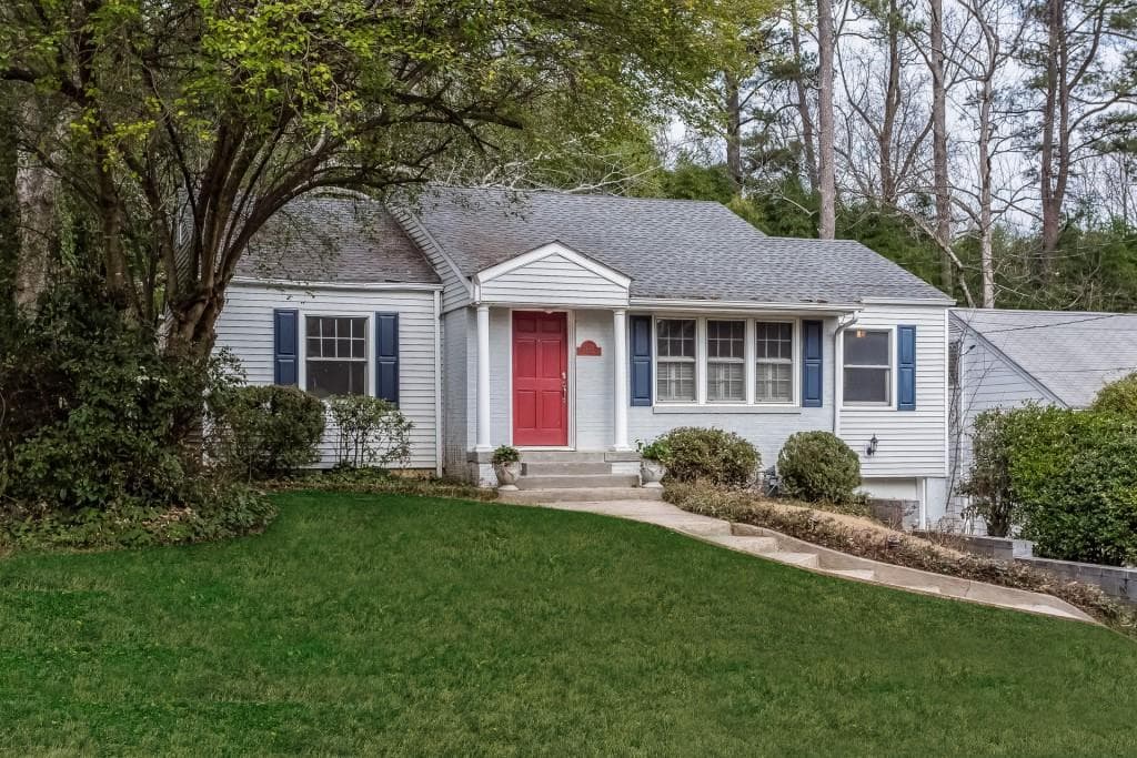 2 bedroom, 1,020 sq ft single family residence sold at 1230 University Drive, Atlanta, GA 30306