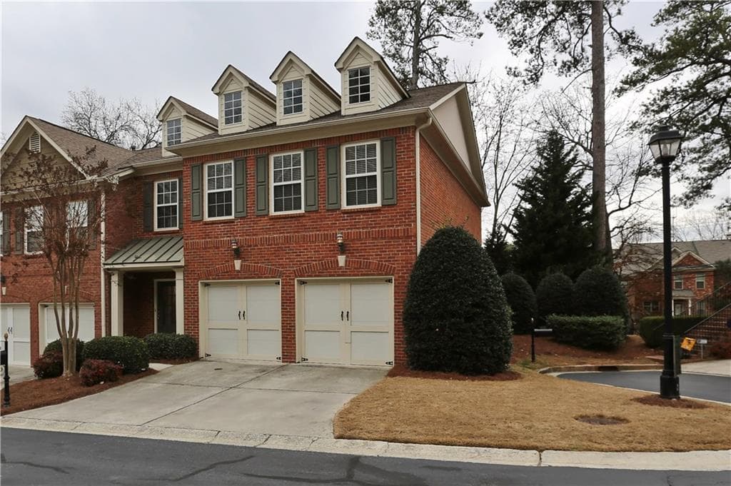 3 bedroom, 2,308 sq ft townhouse sold at 1653 Emory Place Drive 1653, Atlanta, GA 30329