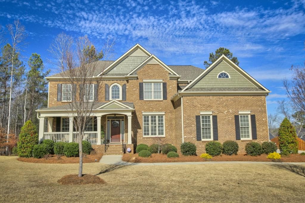 5 bedroom, 3,977 sq ft single family residence sold at 418 Rocky Creek Grove, Woodstock, GA 30188