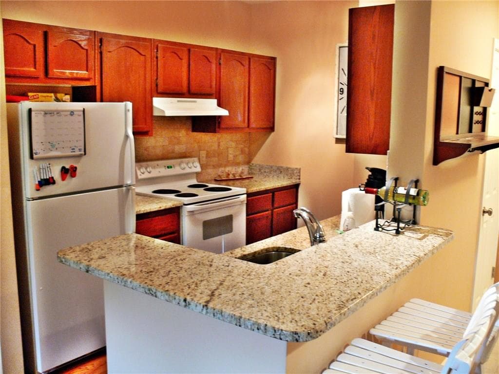 2700 Pine Tree Road 2306, Atlanta, GA 30324 — most recent listing photo