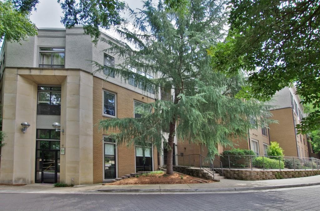 1 bedroom, 650 sq ft condominium sold at 821 Ralph McGill Boulevard 2201, Atlanta, GA 30306