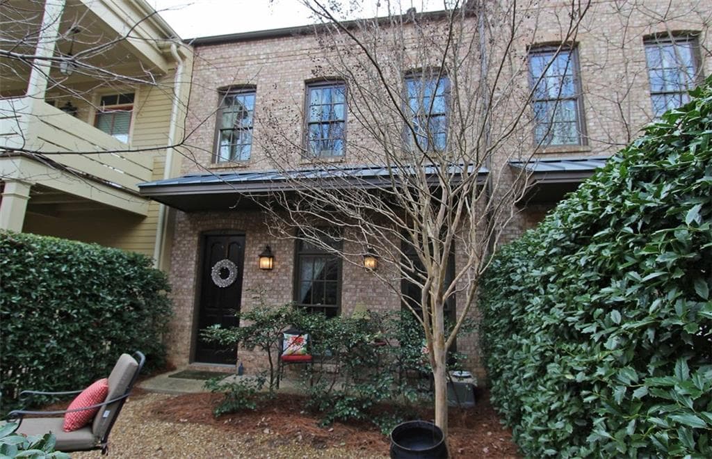 2 bedroom townhouse sold at 721 Hammond Drive, Woodstock, GA 30188