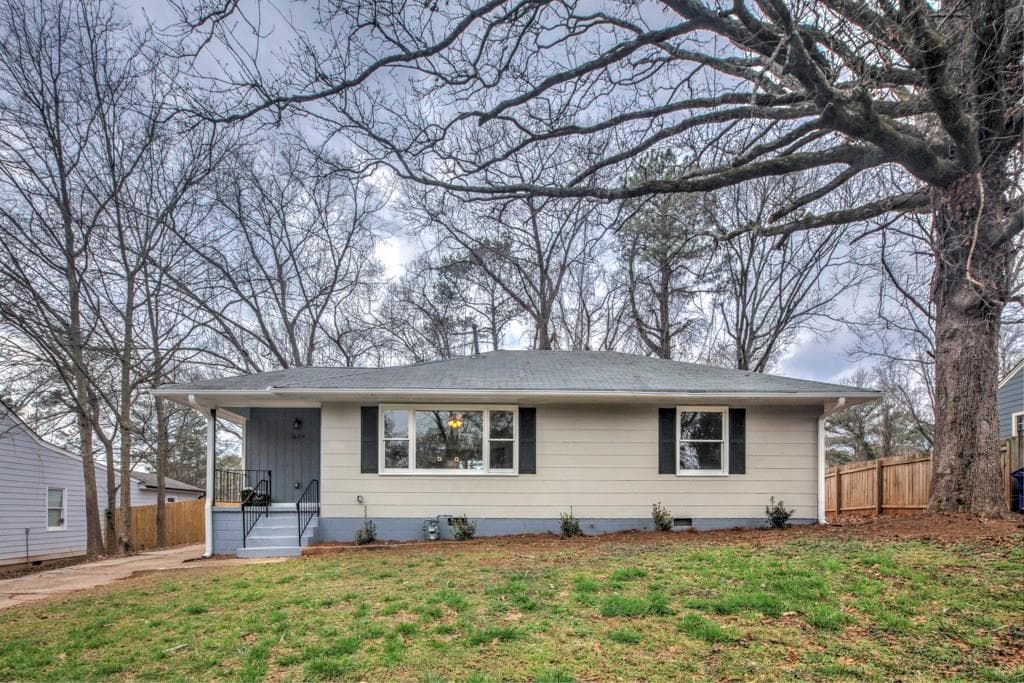 2 bedroom, 1,300 sq ft single family residence sold at 1664 Cecilia Drive, Atlanta, GA 30316