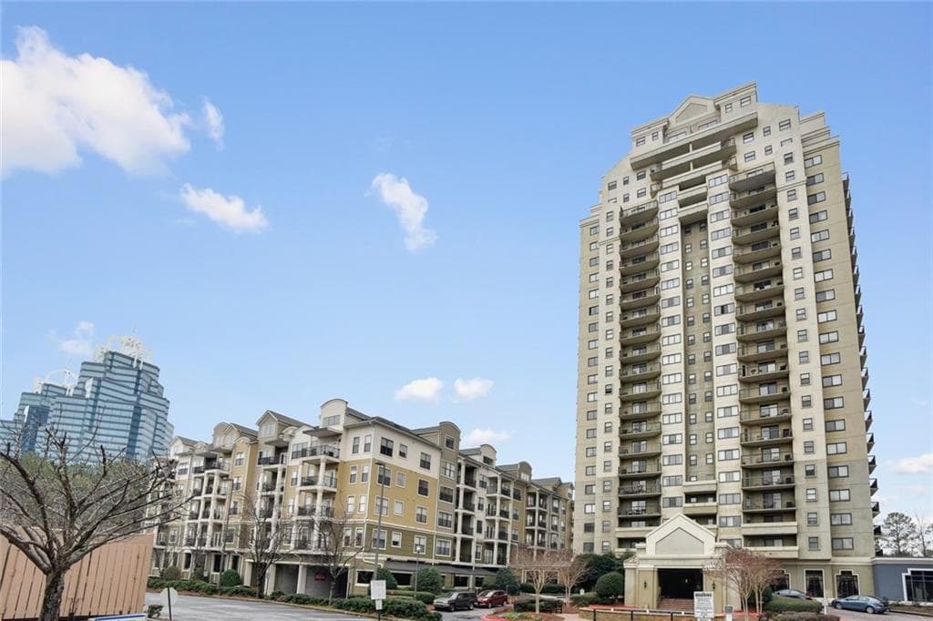 1 bedroom, 703 sq ft condominium sold at 795 Hammond Drive 1402, Atlanta, GA 30328