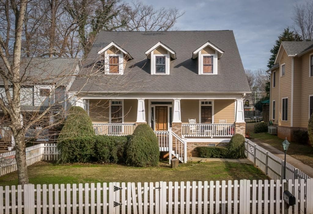 3 bedroom, 2,952 sq ft single family residence sold at 1080 Mercer Street, Atlanta, GA 30316