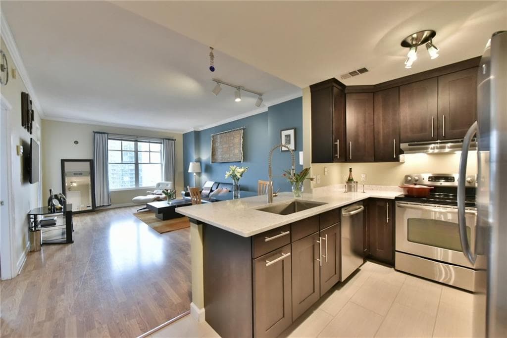 1 bedroom, 764 sq ft condominium sold at 1101 Juniper Street 1405, Atlanta, GA 30309