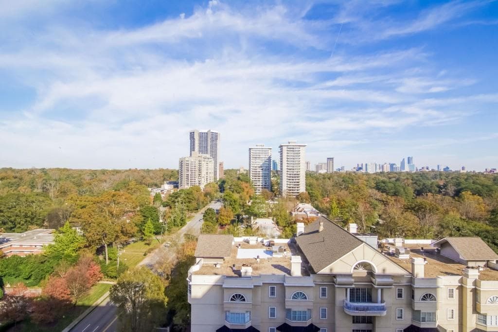 1 bedroom, 837 sq ft condominium sold at 2479 Peachtree Road 1508, Atlanta, GA 30305