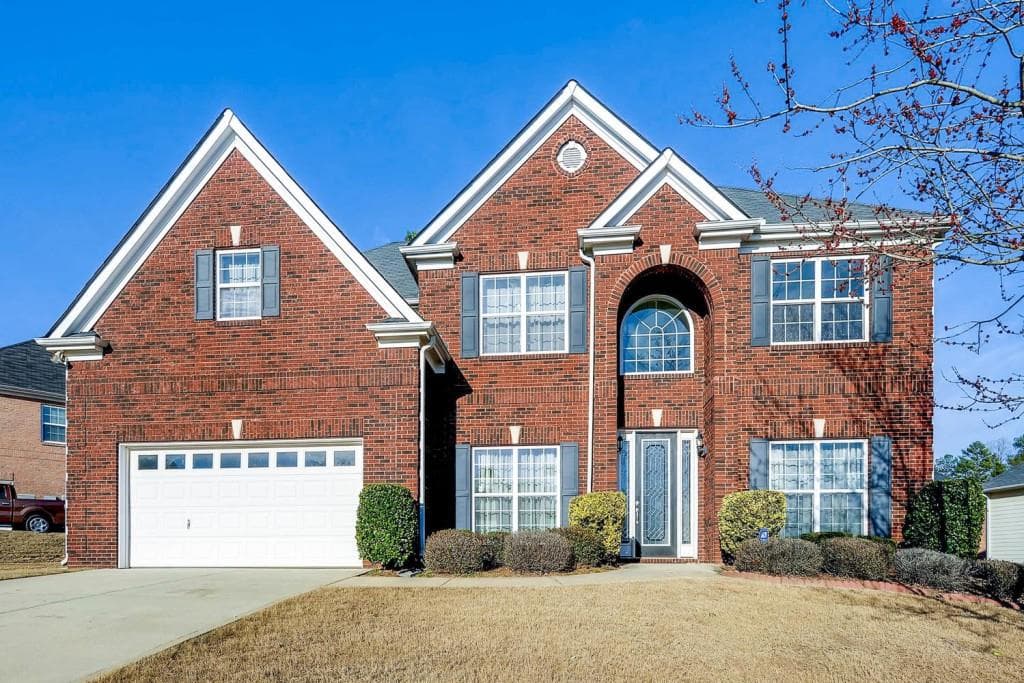 5 bedroom, 3,101 sq ft single family residence sold at 2498 Wyncreek Drive, Atlanta, GA 30331