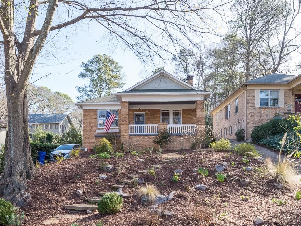 2 bedroom, 1,594 sq ft single family residence sold at 2383 Glenwood Drive, Atlanta, GA 30305