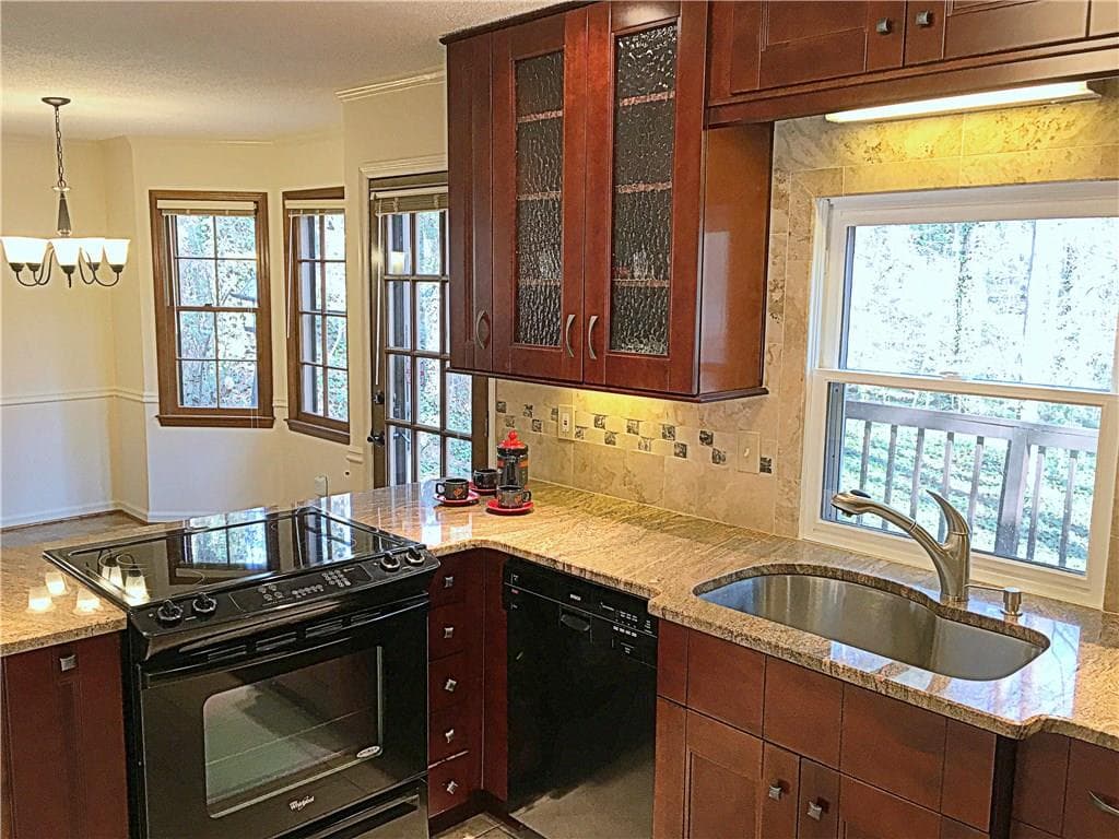 3 bedroom, 2,336 sq ft single family residence sold at 1005 TRAILMORE Drive, Roswell, GA 30076