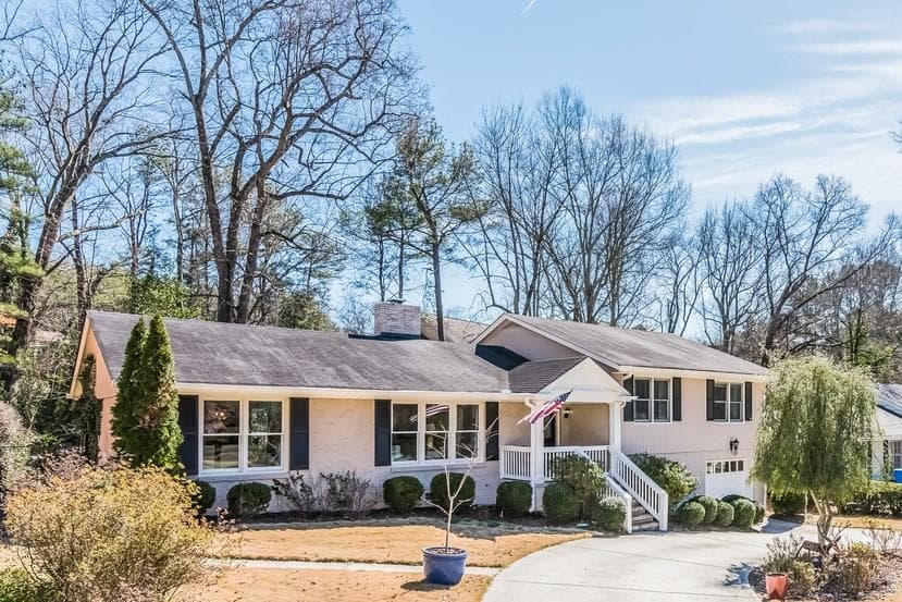 3 bedroom, 1,958 sq ft single family residence sold at 2517 Sharondale Drive, Atlanta, GA 30305