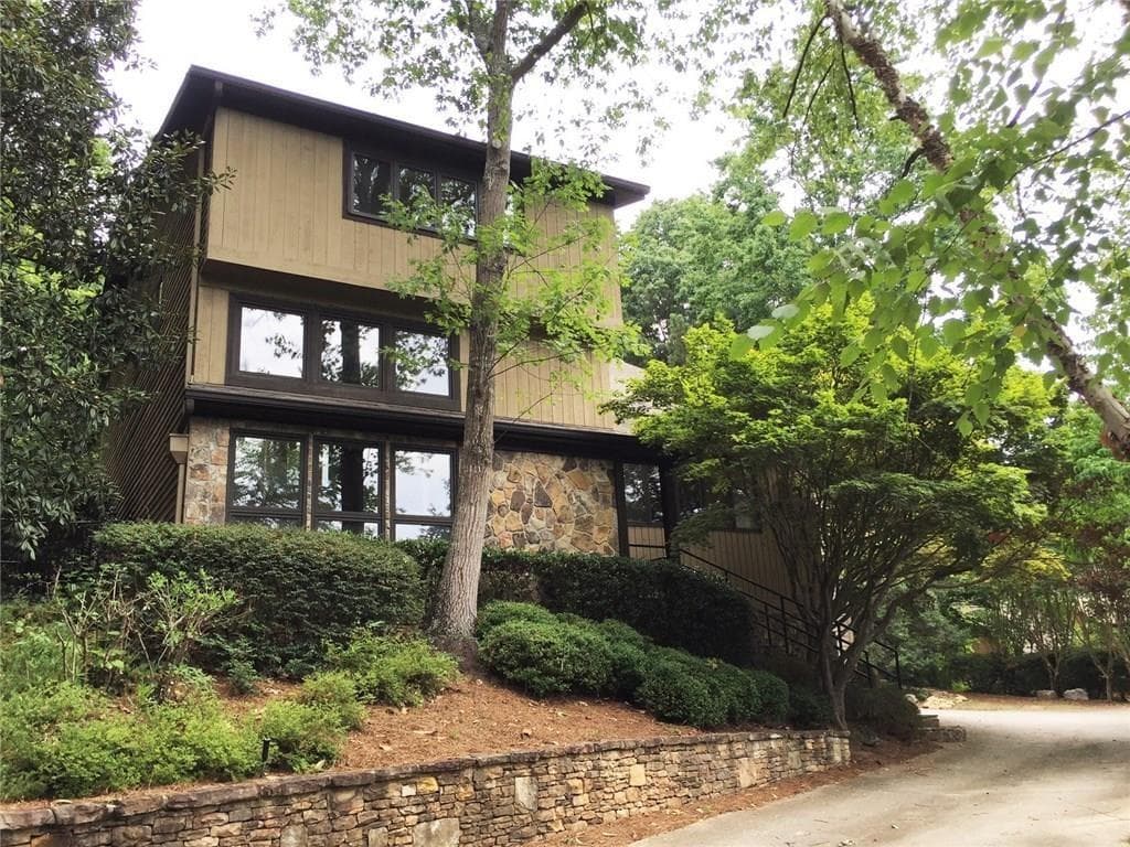 75 Mountain Creek Trace, Sandy Springs, GA 30328 — most recent listing photo