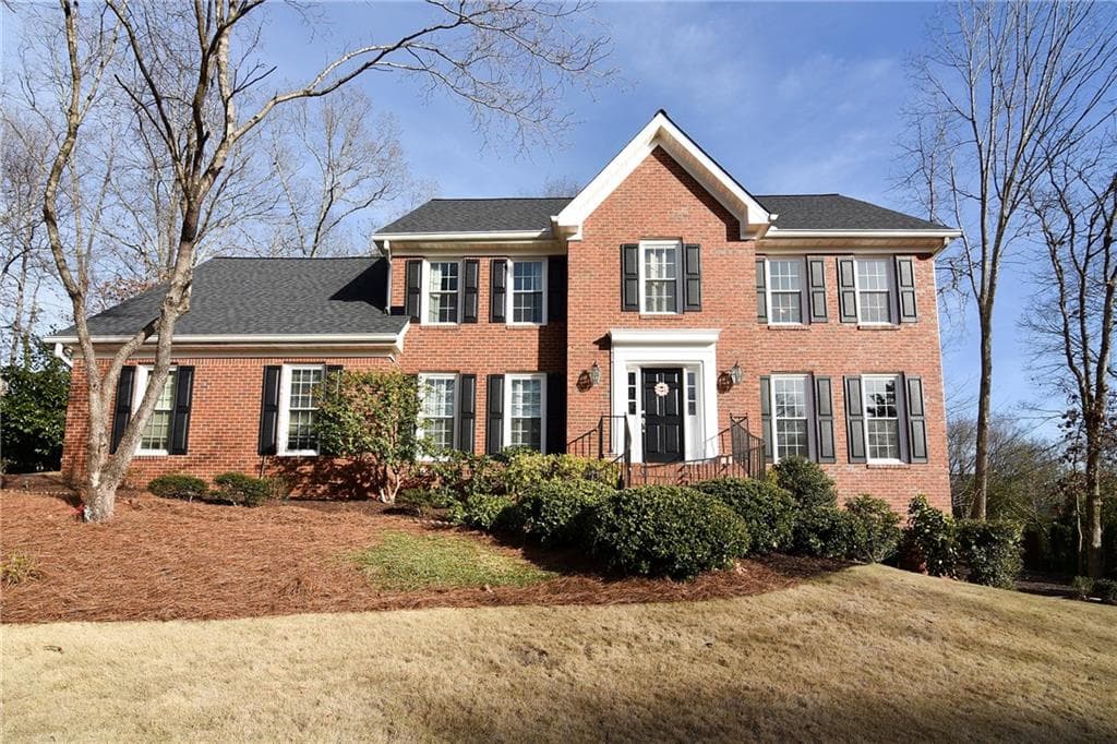 8615 Woodledge Lane, Roswell, GA 30076 — most recent listing photo