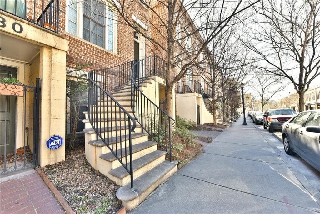 3 bedroom, 1,900 sq ft townhouse sold at 432 Bill Kennedy Way, Atlanta, GA 30316
