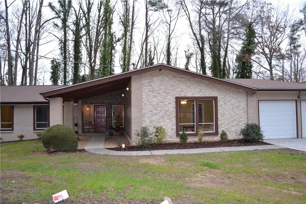 256 Pinetree Drive, Marietta, GA 30068 — most recent listing photo