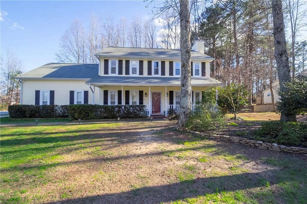 4 bedroom, 2,448 sq ft single family residence sold at 1129 Oak Moss Drive, Lawrenceville, GA 30043