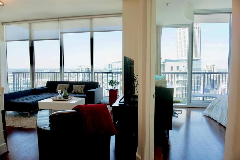 2 bedroom, 1,196 sq ft condominium sold at 1080 Peachtree Street 2212, Atlanta, GA 30309