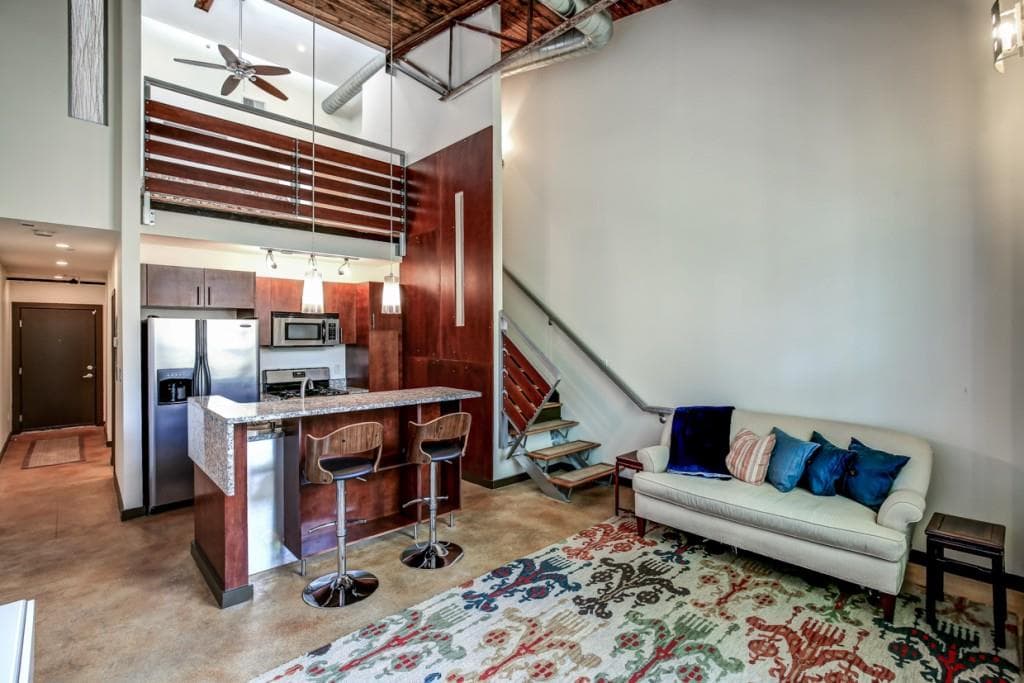 2 bedroom, 880 sq ft condominium sold at 964 Dekalb Avenue 115, Atlanta, GA 30307