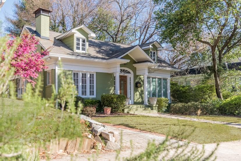 3 bedroom, 1,895 sq ft single family residence sold at 1110 Rosedale Drive, Atlanta, GA 30306