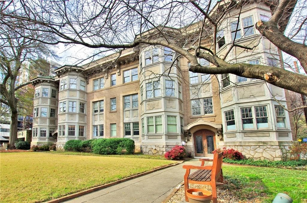 1 bedroom, 792 sq ft condominium sold at 1156 Piedmont Avenue A2, Atlanta, GA 30309