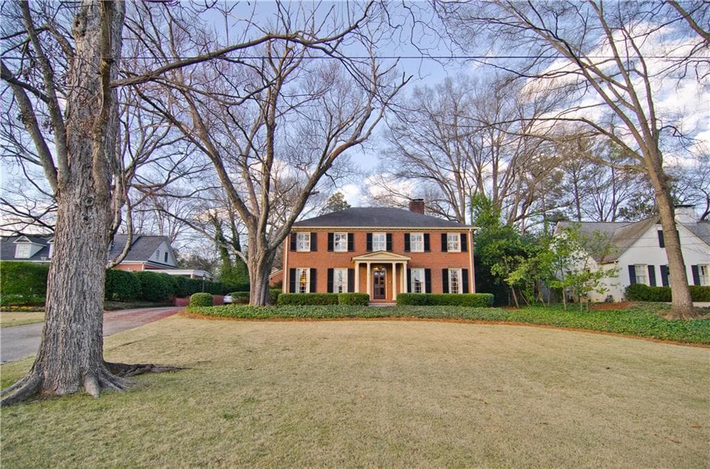 5 bedroom, 5,064 sq ft single family residence sold at 463 Chateau Drive, Atlanta, GA 30305