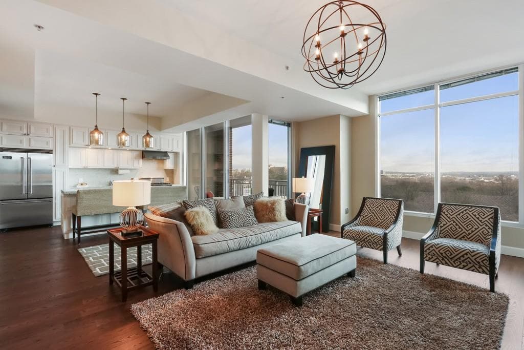 2 bedroom, 1,391 sq ft condominium sold at 1820 Peachtree Street 805, Atlanta, GA 30309