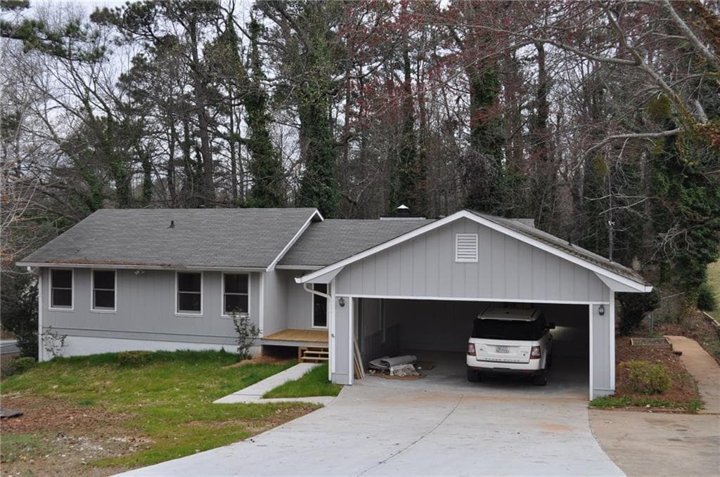 3 bedroom, 1,600 sq ft single family residence sold at 5303 Stone Trace, Gainesville, GA 30504