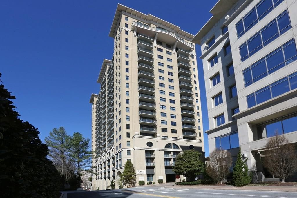 2 bedroom, 1,233 sq ft condominium sold at 3040 Peachtree Road 503, Atlanta, GA 30305