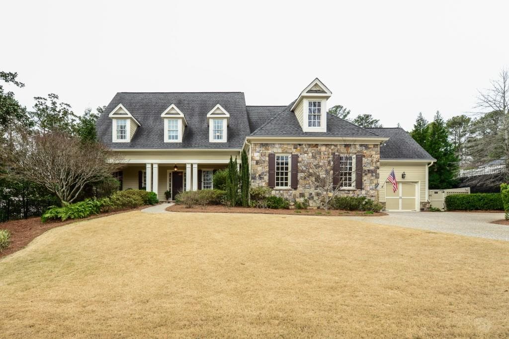 5 bedroom, 9,014 sq ft single family residence sold at 4160 Valley Creek Drive, Atlanta, GA 30339