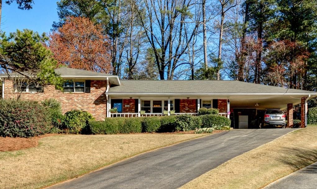 4 bedroom, 2,607 sq ft single family residence sold at 1693 Little Joe Court, Decatur, GA 30033