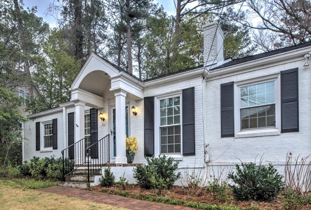 3 bedroom, 1,372 sq ft single family residence sold at 749 Darlington Circle, Atlanta, GA 30305