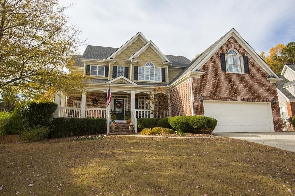5 bedroom single family residence sold at 3325 Sweet Basil Lane, Loganville, GA 30052