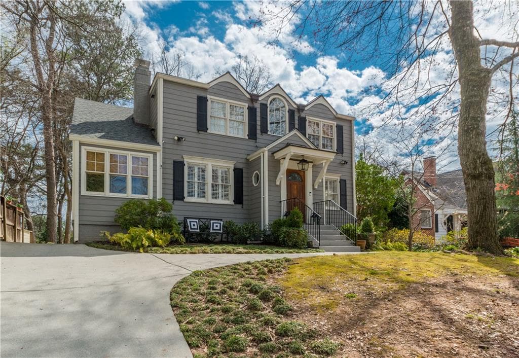4 bedroom, 3,192 sq ft single family residence sold at 2159 Mckinley Road, Atlanta, GA 30318
